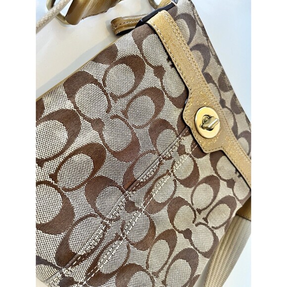 VTG Coach DO849-40688 Beige Hampton Signature Swingpack Crossbody Shoulder Bag - Picture 12 of 12